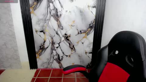 im_david01 online show from December 5, 1:51 pm