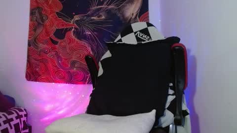 Snapshot of im_oliverpark chatting on September 17, 2:12 am Oliver P online show from September 17, 2:12 am