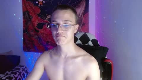 Snapshot of im_oliverpark chatting on October 23, 11:08 pm Oliver P online show from October 23, 11:08 pm