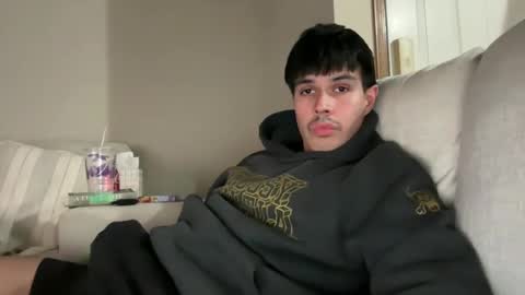 Snapshot of infamouslucas chatting on January 6, 3:53 am Lucas online show from January 6, 3:53 am