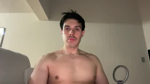 Snapshot of infamouslucas chatting on March 7, 5:51 am Lucas online show from March 7, 5:51 am