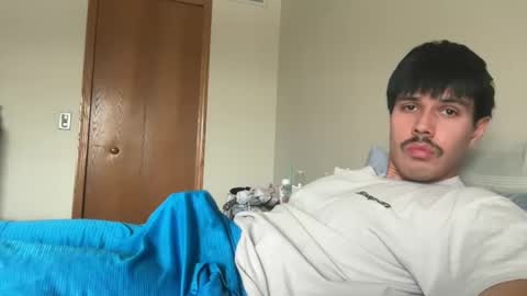 Snapshot of infamouslucas chatting on January 20, 6:10 pm Lucas online show from January 20, 6:10 pm