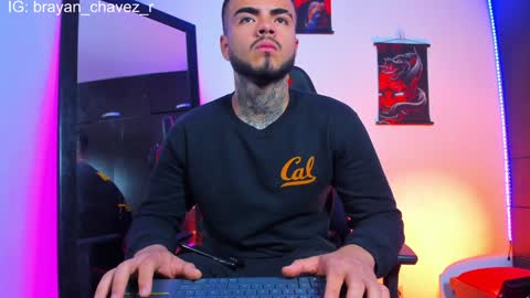 Snapshot of insolemnia chatting on December 31, 4:06 am Brayan Chavez online show from December 31, 4:06 am