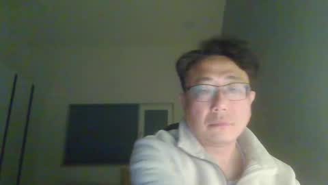 insuclee197641 online show from March 3, 3:41 pm