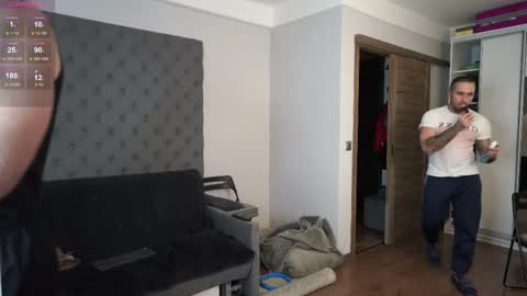 ironhulk22 online show from November 10, 3:06 pm