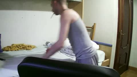 Isaac99c online show from January 6, 7:52 am