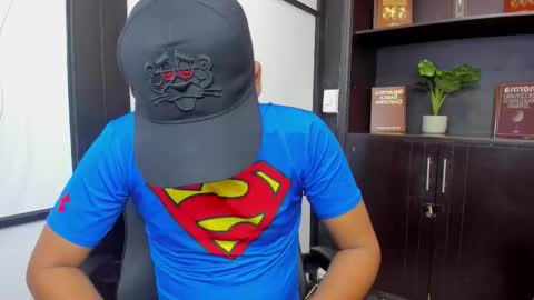 Snapshot of isaacblack_ chatting on October 23, 5:22 am IsaacBlack  online show from October 23, 5:22 am