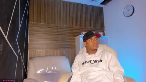 Snapshot of isaacblack_ chatting on September 22, 4:34 am IsaacBlack  online show from September 22, 4:34 am