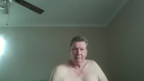 Snapshot of island625103 chatting on September 10, 9:02 pm island625103 online show from September 10, 9:02 pm