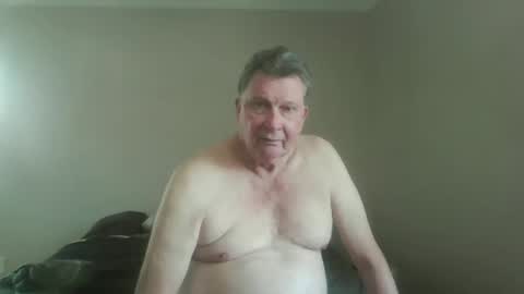 Snapshot of island625103 chatting on October 2, 5:50 pm island625103 online show from October 2, 5:50 pm