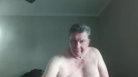 Snapshot of island625103 chatting on October 15, 6:26 pm island625103 online show from October 15, 6:26 pm