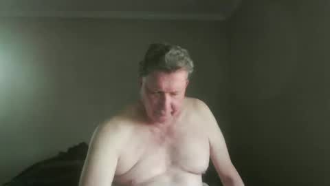 Snapshot of island625103 chatting on October 19, 9:18 pm island625103 online show from October 19, 9:18 pm