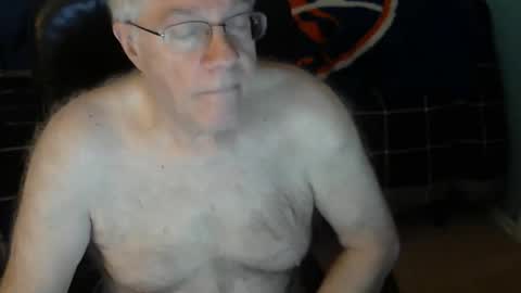 islesman22 online show from December 7, 10:56 am