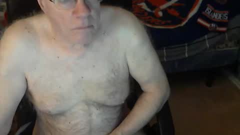 islesman22 online show from April 11, 9:13 am