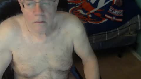 islesman22 online show from April 12, 10:06 am