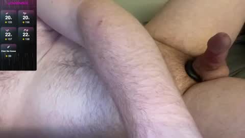 Snapshot of isthisthingon_2398 chatting on December 31, 9:39 pm IsThisThingOn online show from December 31, 9:39 pm