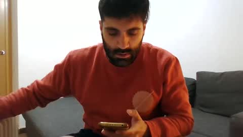 Snapshot of italianboybcn chatting on December 17, 11:05 pm italianboybcn online show from December 17, 11:05 pm