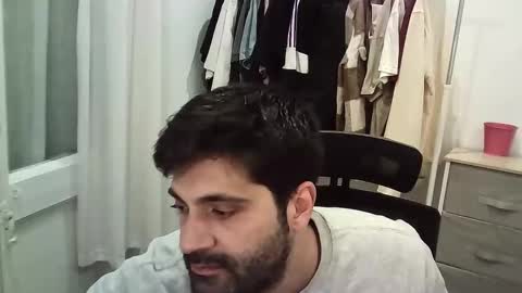 italianboybcn online show from November 28, 8:00 pm