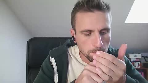 italiano116116 online show from October 10, 1:27 pm