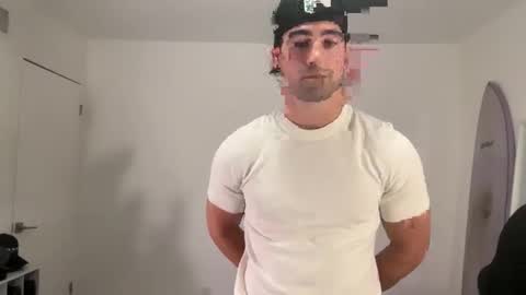 italianstallion336 online show from September 26, 1:36 am