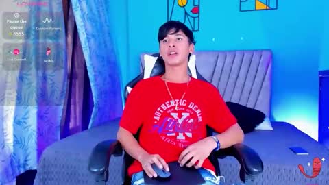 ithan_kingtwin online show from May 19, 7:20 pm