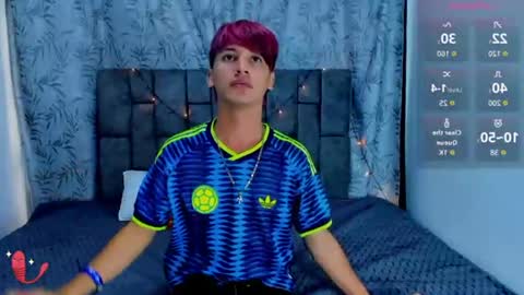 ithan_kingtwin online show from July 3, 8:35 pm