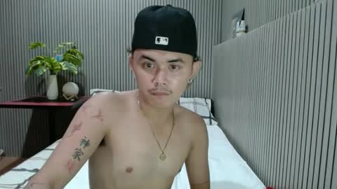 itzme_dex online show from March 28, 5:24 pm