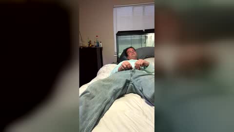 iwanttodothis1 online show from April 3, 1:46 am