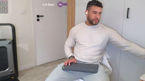 Snapshot of izaak_lover chatting on January 11, 10:18 pm Izaak online show from January 11, 10:18 pm