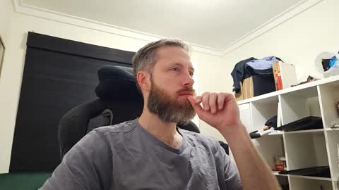 Snapshot of j0hnny_thunder chatting on October 13, 12:00 pm Johnny Thunder online show from October 13, 12:00 pm