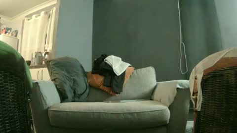 Snapshot of j281133 chatting on March 9, 8:52 pm Big 8 online show from March 9, 8:52 pm