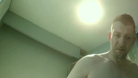 Snapshot of j281133 chatting on March 5, 7:16 am Big 8 online show from March 5, 7:16 am