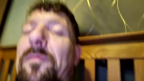 Snapshot of j281133 chatting on February 17, 5:25 am Big 8 online show from February 17, 5:25 am