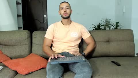 Calix  Independient model Insta and twt Calixsnake online show from December 30, 1:15 am