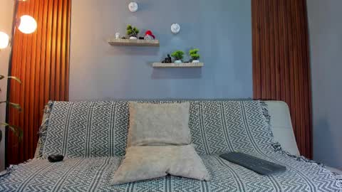 Calix  Independient model Insta and twt Calixsnake online show from April 9, 1:14 am