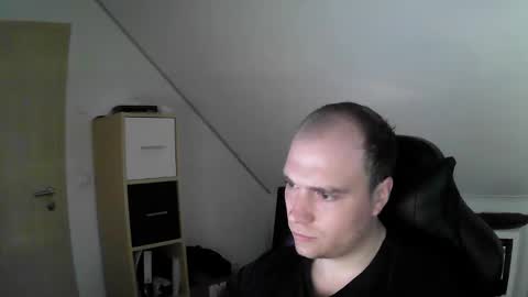 here4y online show from November 21, 9:19 am