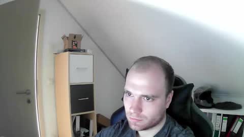 here4y online show from February 1, 12:15 pm