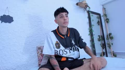 j_martony online show from December 18, 4:52 am