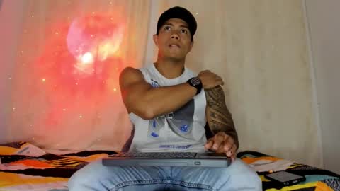 i am juan musiry independent model  online show from December 7, 3:14 am