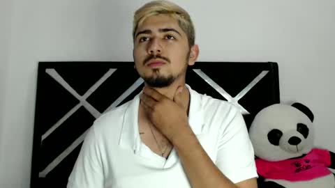 Snapshot of jack03xx_ chatting on October 20, 12:03 am Jack online show from October 20, 12:03 am