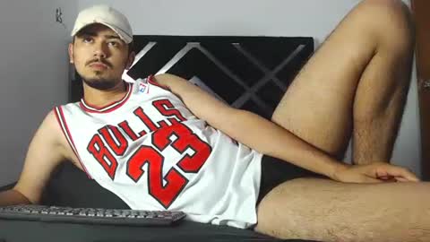 Snapshot of jack03xx_ chatting on December 12, 9:48 pm Jack online show from December 12, 9:48 pm