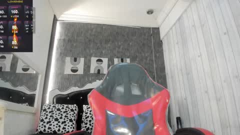 Snapshot of jack_muscles69_ chatting on February 6, 12:05 pm Jack online show from February 6, 12:05 pm