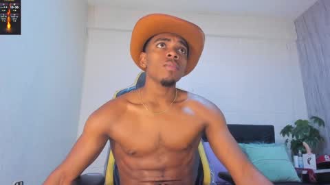 Snapshot of jack_muscles69_ chatting on December 3, 12:27 pm Jack online show from December 3, 12:27 pm