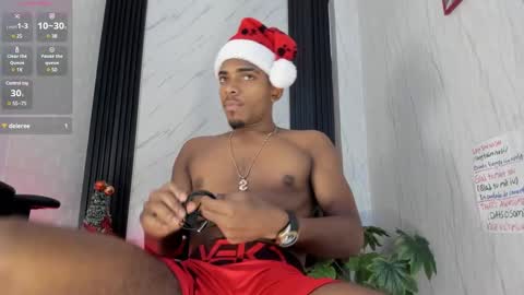 Snapshot of jack_muscles69_ chatting on December 21, 12:06 pm Jack online show from December 21, 12:06 pm