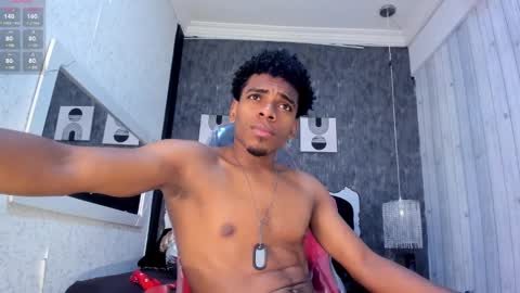 Snapshot of jack_muscles69_ chatting on February 19, 12:00 pm Jack online show from February 19, 12:00 pm