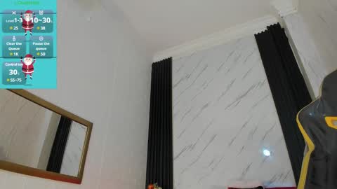 Snapshot of jack_muscles69_ chatting on December 23, 11:57 am Jack online show from December 23, 11:57 am