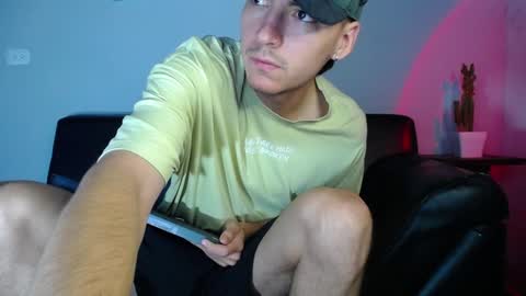 INDEPENDENT MODEL online show from December 5, 12:11 pm