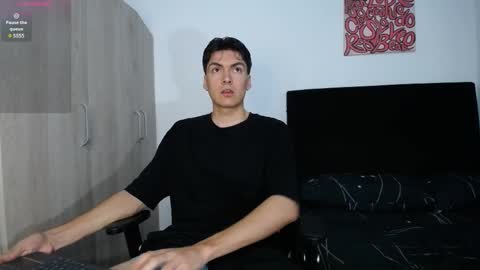 INDEPENDENT MODEL online show from February 14, 10:49 am