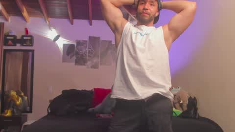 Snapshot of jackson_stifler1 chatting on December 18, 12:43 am Jckson Stifler online show from December 18, 12:43 am