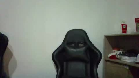 Snapshot of jackson_stifler1 chatting on January 19, 9:33 am Jckson Stifler online show from January 19, 9:33 am